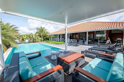 Luxuriöse Villa in Jan Thiel mit Pool