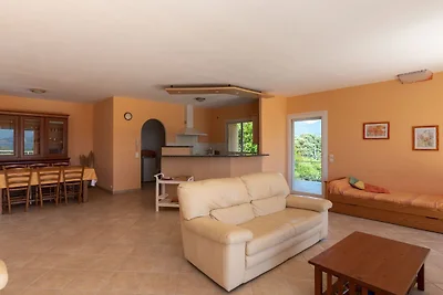 Villa moderna con piscina privata