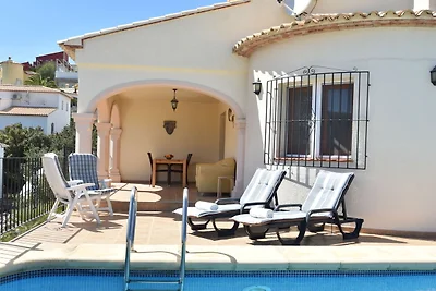 Villa mit privatem Pool und Ausblick