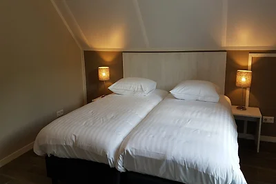 Moderne Villa mit Garten