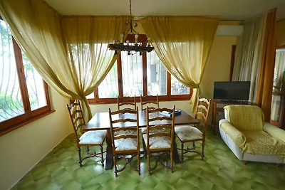 Villa di lusso tra l'Etna e il mare