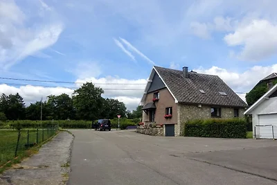 Verlockendes Ferienhaus in Waimes mit Garten