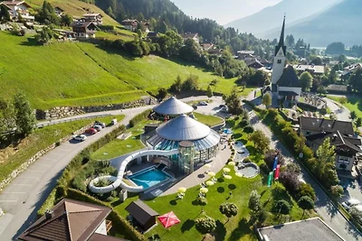 Chalet in Königsleiten nahe Skibus
