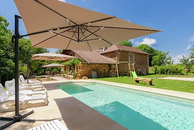 Grande casa colonica con giardino privato