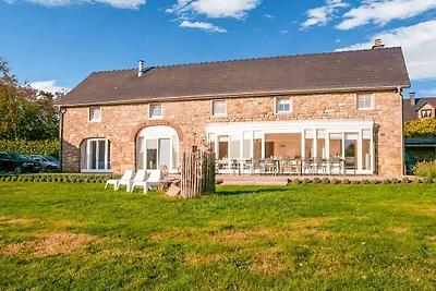Luxuriöses Ferienhaus mit Swimmingpool in...