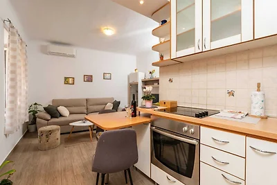 Apartment Family Tokić - One Bedroom Apartmen...