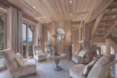Uitzonderlijk chalet met zwembad en aircondit...