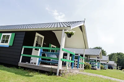 Chalet mit Geschirrspüler in natürlicher...