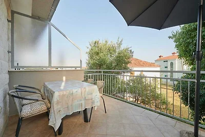 Apartment Vujina mit Terrasse