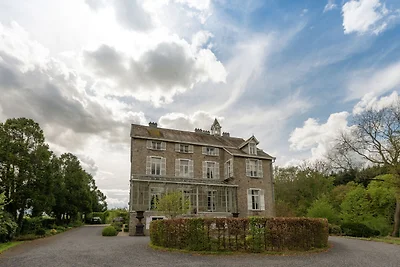 Villa di lusso con piscina a Nassogne