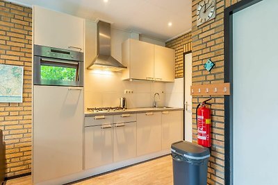 Modernes Ferienhaus in Stramproy im Wald