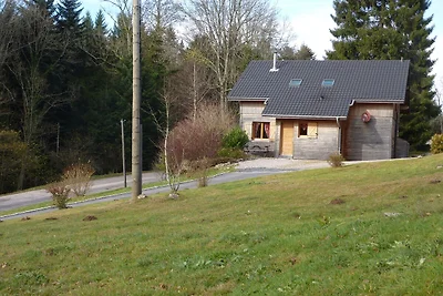 Accogliente chalet con vista sulla campagna