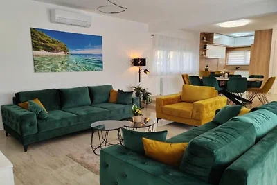 Five Bedroom Villa with Private Pool