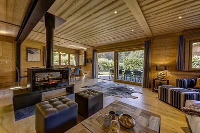 Chalet with Hot Tub & Sauna near Chamonix...