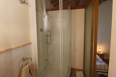 Pittoresca villa con piscina a Sinalunga