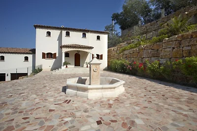 Luxuriöse Villa in Sainte-Maxime mit...