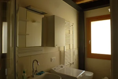 Moderna casa vacanze con giardino nella verde...