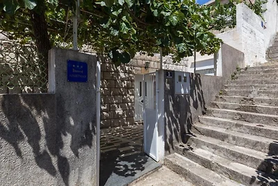 Apartment mit einem Schlafzimmer und Terrasse