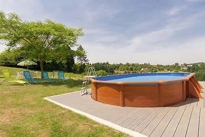 Schönes Ferienhaus in der Nähe von See und...