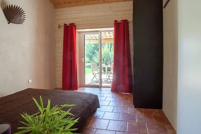 Villa a Poggio-Mezzana Vicino Alla Spiaggia