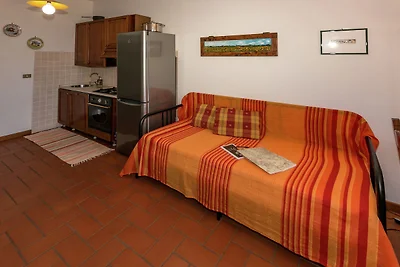 Spazioso agriturismo con piscina a Ficulle