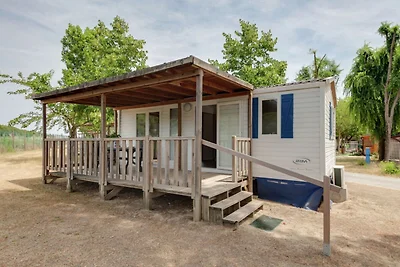 Modernes Chalet mit Terrasse in Strandnähe