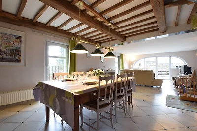 Ferienhaus in Libin mit Terrasse