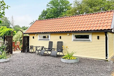 4 Personen Ferienhaus in FÄRLÖV-By Traum