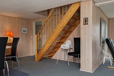 Geräumiges Ferienhaus in Vinderup mit Fjord i...