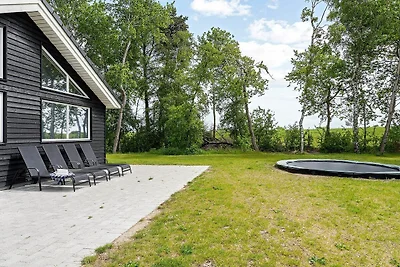 18 Personen Ferienhaus in Væggerløse