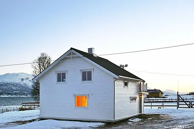 8 persone case ad KVALØYA