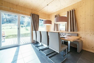 Einladendes Chalet mit Whirlpool
