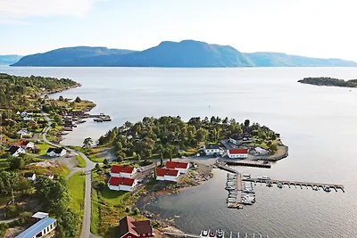 12 Personen Ferienhaus in Jelsa