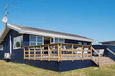 Vibrant Holiday Home in Juelsminde near Sea
