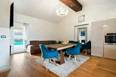 Schönes Ferienhaus in Novigrad mit privatem...