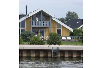 Ferienhaus im Ferienpark Mueritz