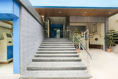 Townhouse Whitefield Bahnhof