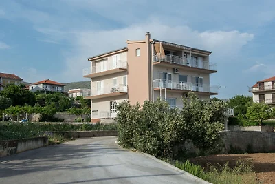 Moderne Ferienwohnung in Seget Donji mit...