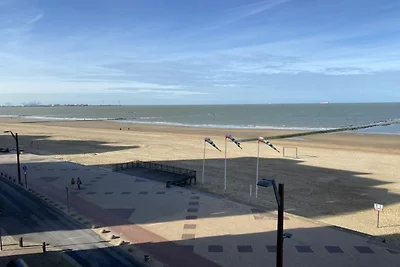 Ruime studio met prachtig uitzicht op zee