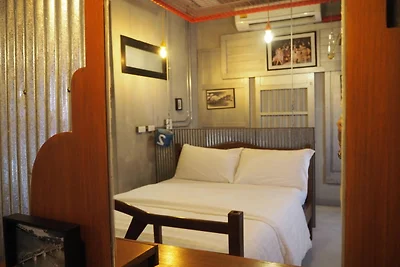 Premier Deluxe Double | Chic Comfort Awaits