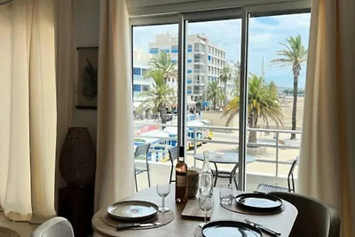 Wohnung in Grau du Roi mit Meerblick