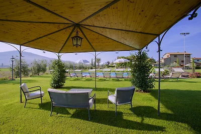 Appartamento a Cortona con Piscina e Vista