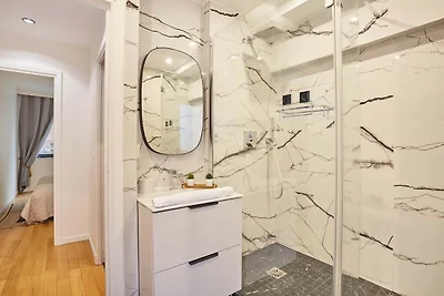 Ruim appartement in het centrum van Parijs,...