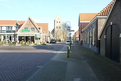 Strohgedeckte Scheune mit schöner Aussicht