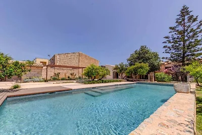 Finca in Consell mit Schwimmbecken