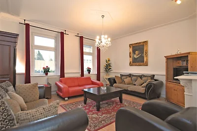 Villa mit Heimkino, Sauna