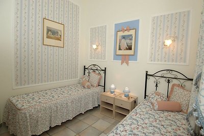 Charmante Villa in Trappeto in Strandnähe