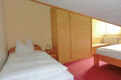 Schöne Doppelhaushälfte mit Terrasse in...