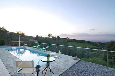 Ruhiges Ferienhaus in Agia Triada mit...
