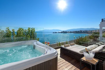 Bella casa vacanze a Charaki vicino alla...